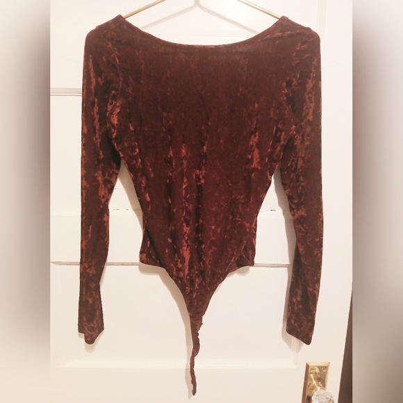VTG Victoria Secret red/burgundy  velvet body suit - m - Picture 3 of 5